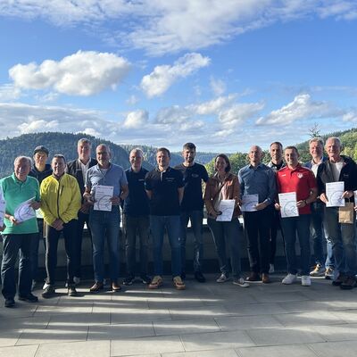 Bild vergr&ouml;&szlig;ern: Im Rahmen einer Preisverleihung im Landratsamt Calw wurden k&uuml;rzlich die erfolgreichsten Teilnehmer der Aktion STADTRADELN 2025 geehrt.   