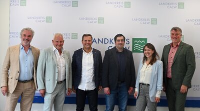 Landkreis st&auml;rkt &Ouml;PNV im Nordosten: Neue Verkehrsvertr&auml;ge f&uuml;r modernes Busnetz unterzeichnet