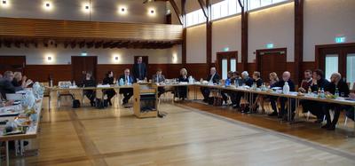 Bild vergr&ouml;&szlig;ern: Die Mitglieder der LEADER-Aktionsgruppe Nordschwarzwald bei ihrer Sitzung in Pfalzgrafenweiler. 