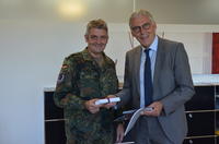 Bild vergr&ouml;&szlig;ern: General Alexander Sollfrank zu Besuch bei Landrat Riegger