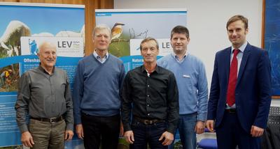 Bild vergr&ouml;&szlig;ern: Michael Conrad (stv. Kreissprecher der Naturschutzbeauftragten), Manfred Schiz (scheidender Naturschutzbeauftragter), Thomas Steinheber (neu gew&auml;hlter Kreissprecher der Naturschutzbeauftragten), Christof Gr&uuml;ntjens (neu bestellter Naturschutzbeauftragter) 