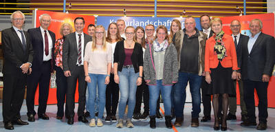 Bild vergr&ouml;&szlig;ern: Familie Fr&ouml;schle aus Bad Wildbad wurde in feierlichem Rahmen vom Schw&auml;bischen Heimatbund und dem Sparkassenverband Baden-W&uuml;rttemberg mit dem Kulturlandschaftspreis 2018 ausgezeichnet.