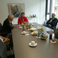 Bild vergr&ouml;&szlig;ern: Beim Austausch mit den Dezernenten des Landratsamtes.