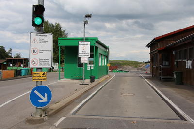 Bild vergr&ouml;&szlig;ern: Ampel auf Gr&uuml;n: Die Recyclingh&ouml;fe im Landkreis Calw haben seit Mitte Juni wieder regul&auml;r ge&ouml;ffnet.