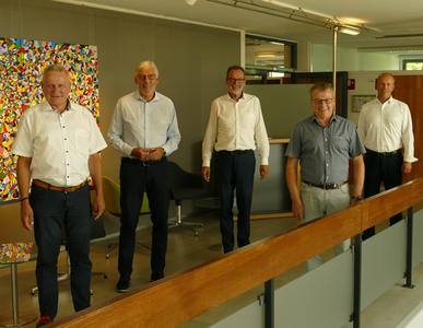 Bild vergr&ouml;&szlig;ern: Innenpolitischer Sprecher der CDU Thomas Blenke, Landrat Helmut Riegger, B&uuml;rgermeister Ulrich B&uuml;nger, Kommunalpolitischer Sprecher der CDU Ulli Hockenberger und B&uuml;rgermeister Dietmar Fischer (v.l.)