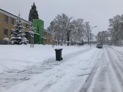Bild vergr&ouml;&szlig;ern: Eis und Schnee behindern die M&uuml;llabfuhr auch bei der AWG in Nagold