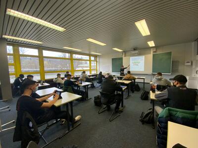 Bild vergrößern: »AVdual«-Klasse in der Rolf-Benz-Schule in Nagold, Landratsamt Calw