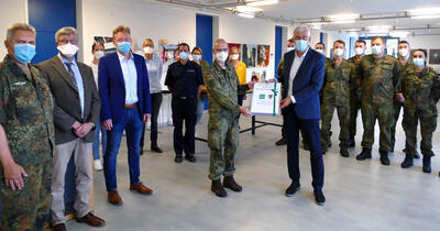 Landrat Helmut Riegger verabschiedet Bundeswehr nach Corona-Einsatz